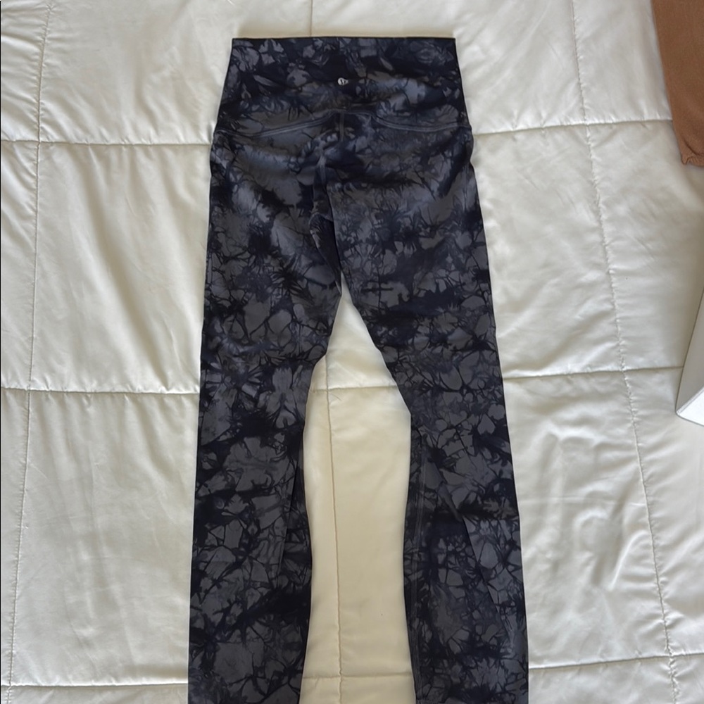 Lululemon Black Tie-Dye WunderUnders